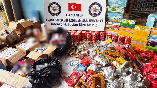 Gaziantep'te kaçak ilaç ve nargile tütünü ele geçirildi