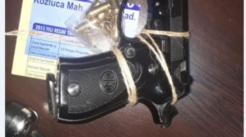 Mahalle bek&ccedil;ileri 3 su&ccedil;tan aranması bulunan şahsı yakaladı