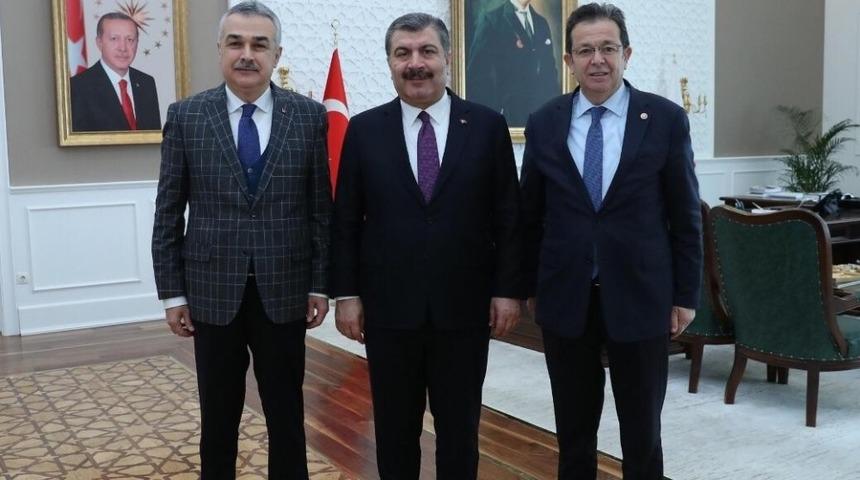 AK Partili Savaş, Sağlık Bakanı Koca’yı ziyaret etti