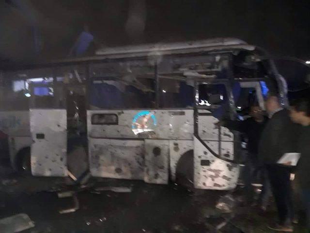 Mısır'da turistleri taşıyan otobüse bombalı saldırı (3)