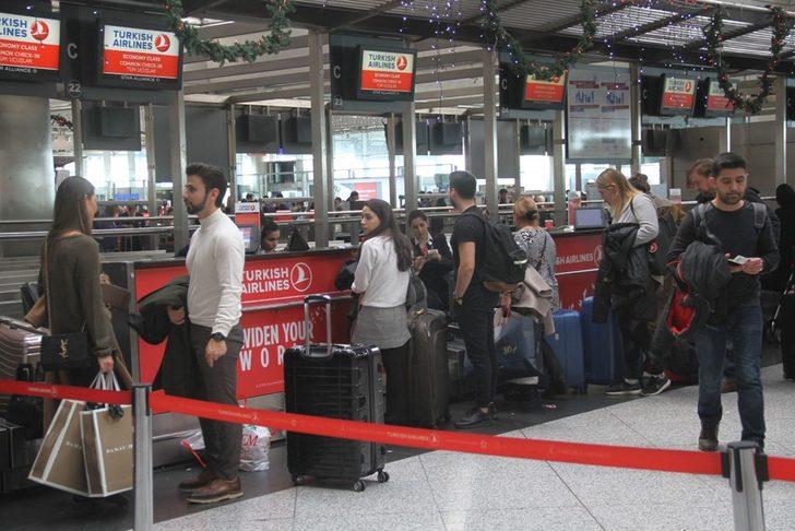 Atatürk Havalimanı'nda yılbaşı yoğunluğu  G4