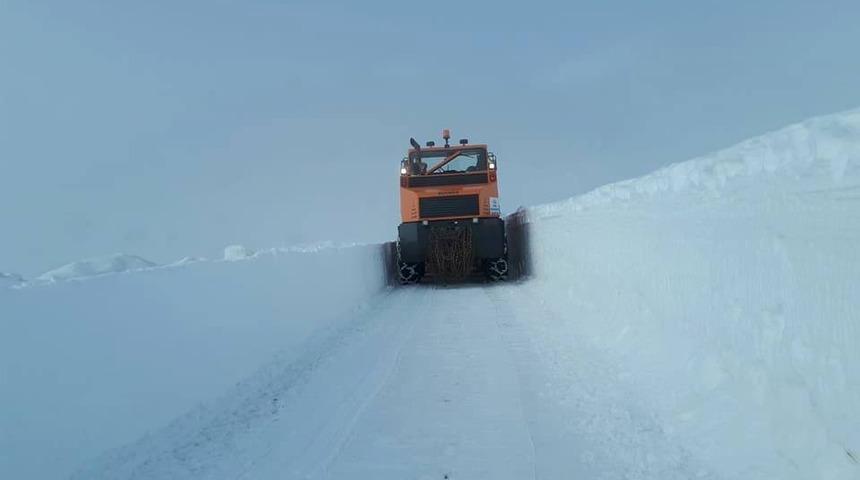 Başkale’de karla mücadele çalışması