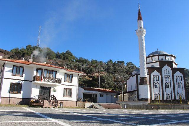 Çarıklar Muhtarı Başkan Akın’a teşekkür etti