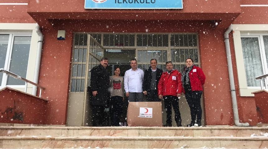 300 &ouml;ğrenciyi Kızılay sayesinde &uuml;ş&uuml;meyecek