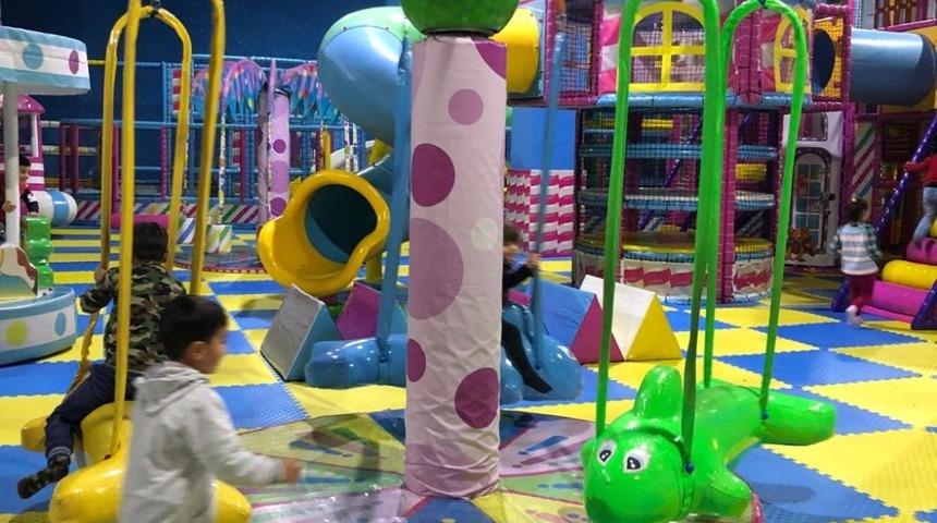 Mecidiye İlkokulu &ouml;ğrencileri MNG AVM&rsquo;de doyasıya eğlendi