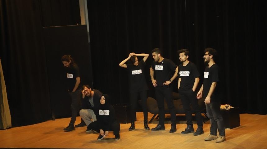 Oyuncaklar oyun bileti oldu