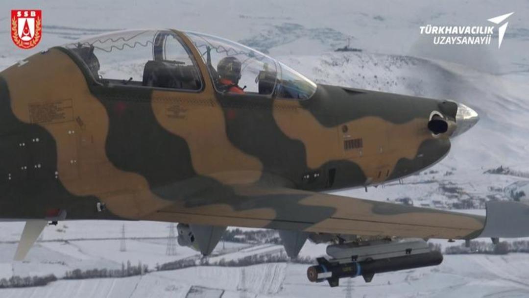 Yerli ve milli u&ccedil;ak H&Uuml;RKUŞ-C'nin g&ouml;r&uuml;nt&uuml;leri ilk kez yayınlandı