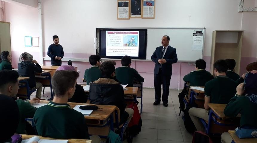 İl&ccedil;e porotokol&uuml; t&uuml;m okullarda ders veriyor