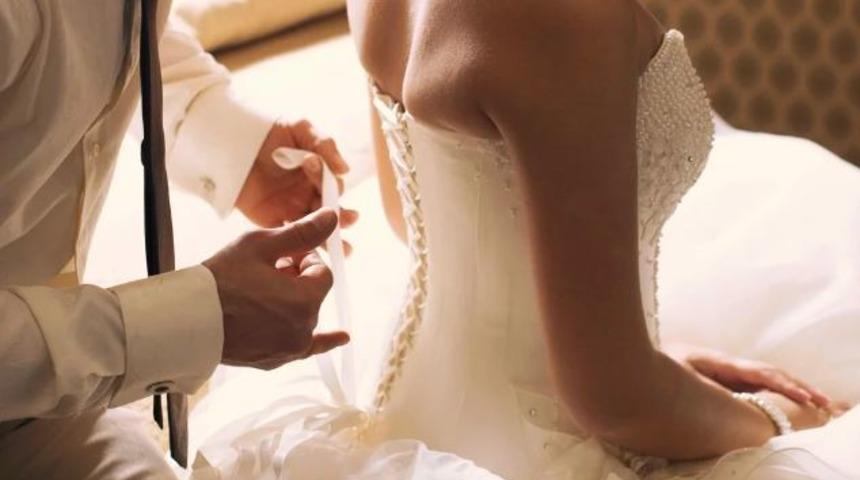 Yeni evli &ccedil;ifte 'yatak' şoku!