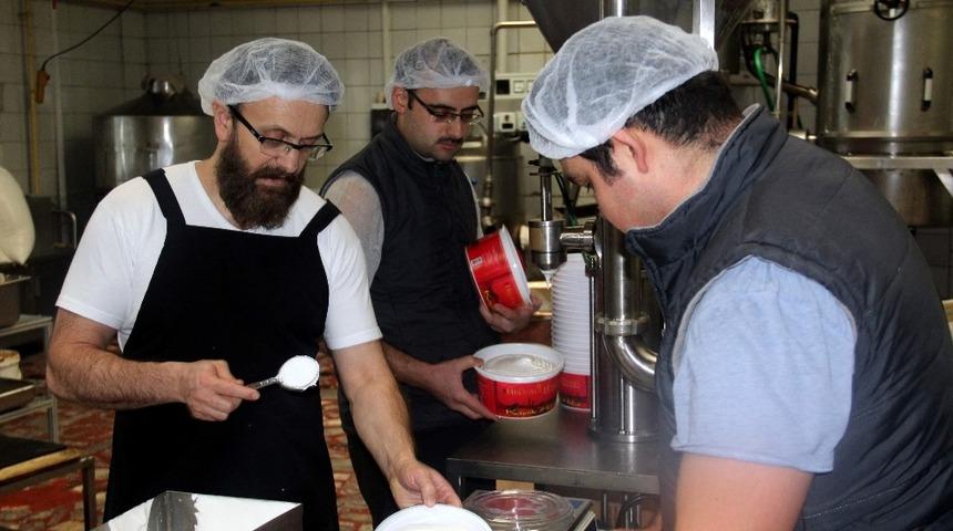 Kütahya’nın yöresel damak tadı; Köpük helvası