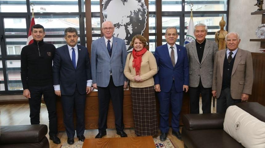 Tataristan Devlet Sinema Genel M&uuml;d&uuml;r&uuml; Aytuganova&rsquo;dan Kazım Kurt&rsquo;a ziyaret