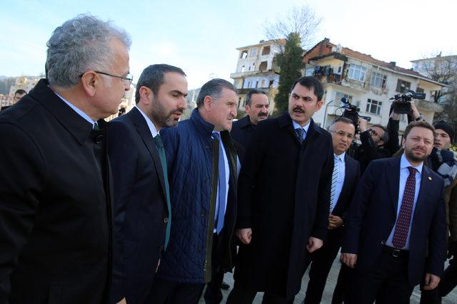 Bakan Kurum: Rize'de dolgu alandaki riskli yapılarda kentsel dönüşüme başlıyoruz