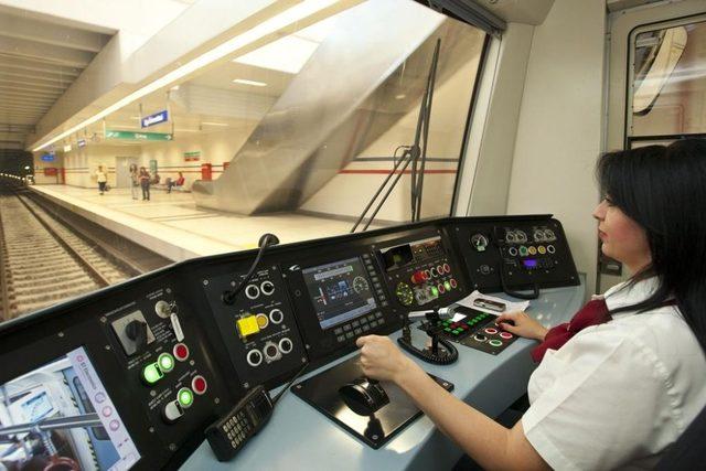 Otobüs, gemi, metro ve tramvay seferleri uzatıldı