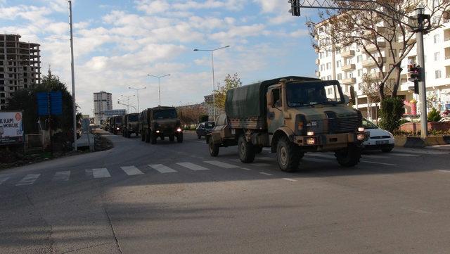 Kilis'ten Menbiç'e askeri sevkiyat devam ediyor