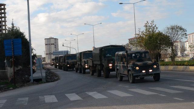 Kilis'ten Menbiç'e askeri sevkiyat devam ediyor