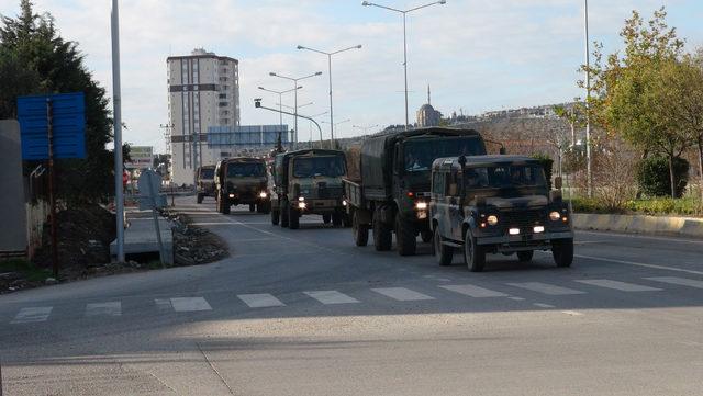 Kilis'ten Menbiç'e askeri sevkiyat devam ediyor