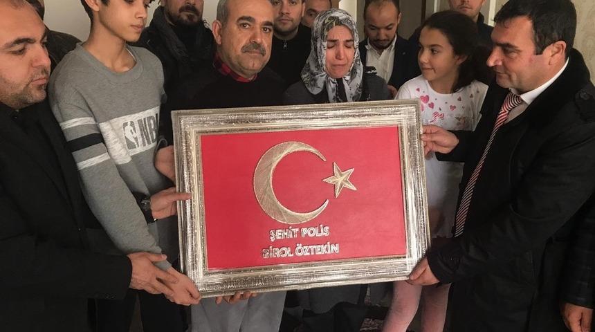 Şehit polis Birol Öztekin’in ailesine ziyaret