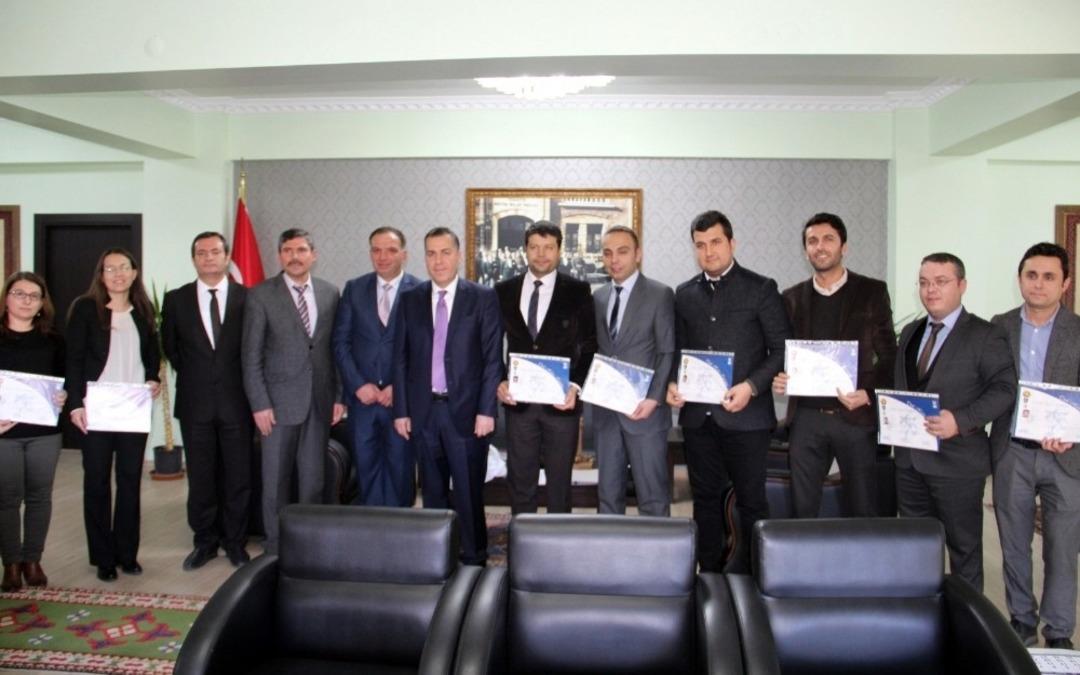 Kaymakamı Kapankaya&rsquo;dan başarı belgesi ve sertifika