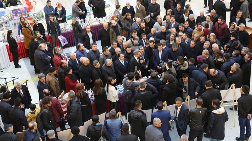 Darende Belediyesi&rsquo;nden &ccedil;ini ve seramik sergisi