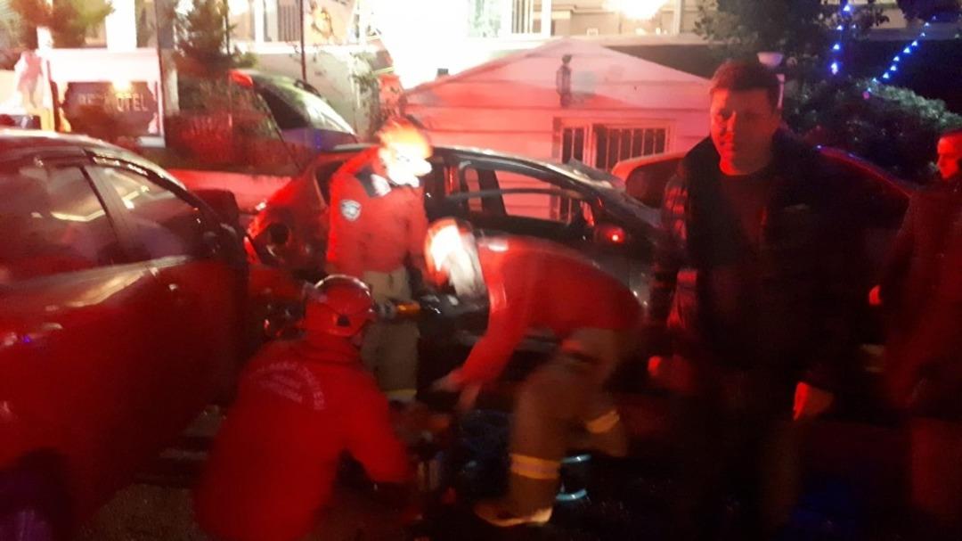 Ayvalık&rsquo;ta zincirleme trafik kazası: 2 yaralı