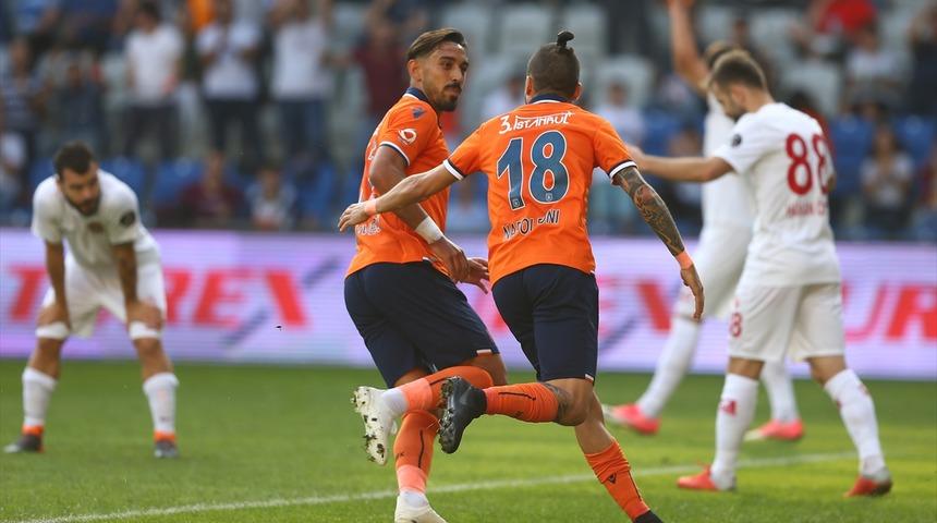 Başakşehir'den F.Bahçe'ye geliyor! Sürpriz...