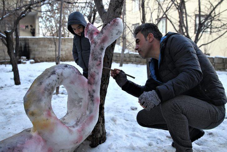 'Kardan canavar' ilgi odağı oldu  G1