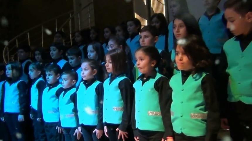 Çocuklardan yeni yıl şarkısı