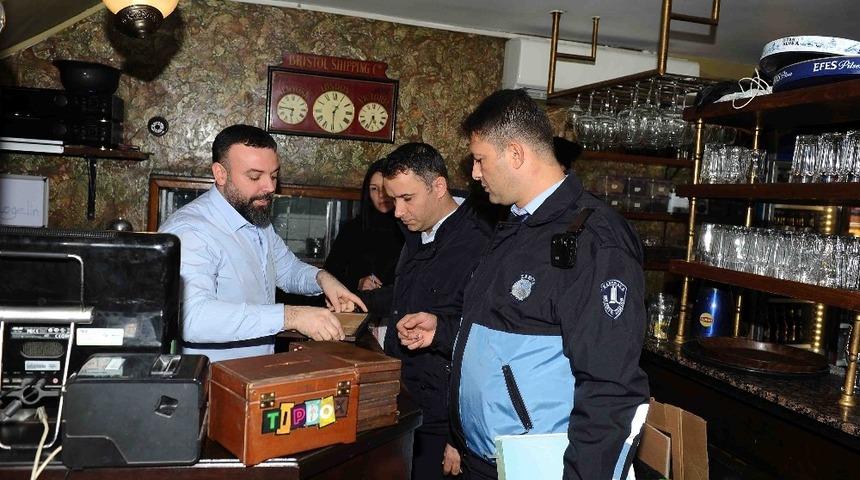 Yeni yıl &ouml;ncesi Karşıyaka&rsquo;da denetimler sıklaştı