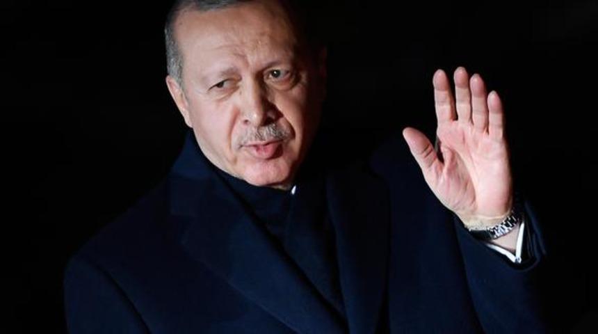 CHP'li Gürsel Tekin'den Cumhurbaşkanı Erdoğan'a: Kendisini saraylarda yaşayan Ramses gibi ilah mı görüyor?