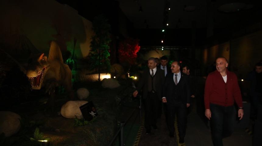 7.5 milyonluk fosiller Bilim Merkezi&rsquo;nde