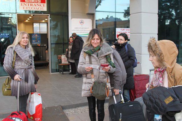 Ayvalık Hudut Kapısı’nda yılbaşı öncesi beklenen yoğunluk yaşanmadı