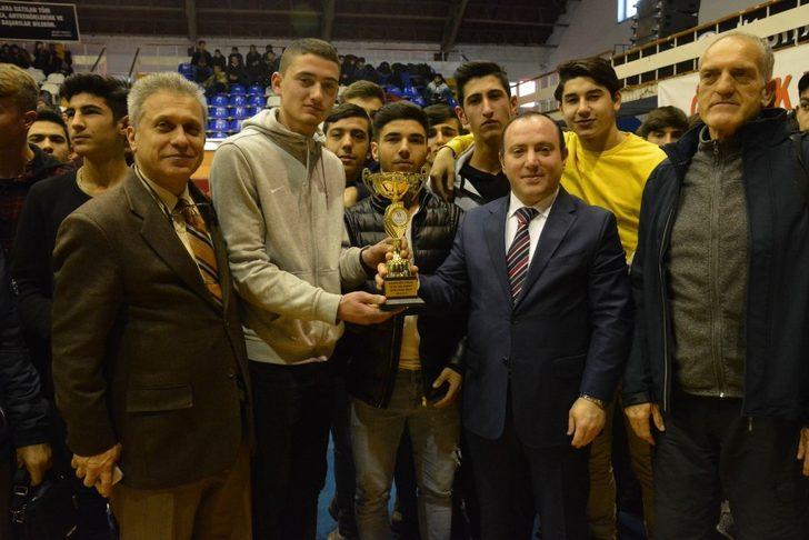 Okul sporları ödül töreni yapıldı G2