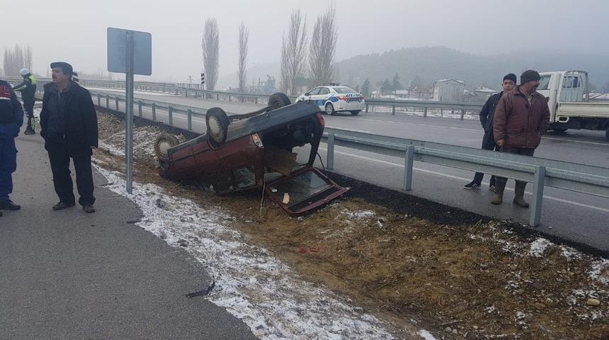 Gediz&rsquo;de trafik kazası: 6 yaralı