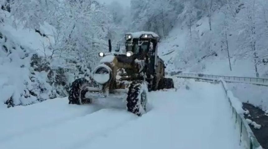 Giresun&rsquo;da karla m&uuml;cadele