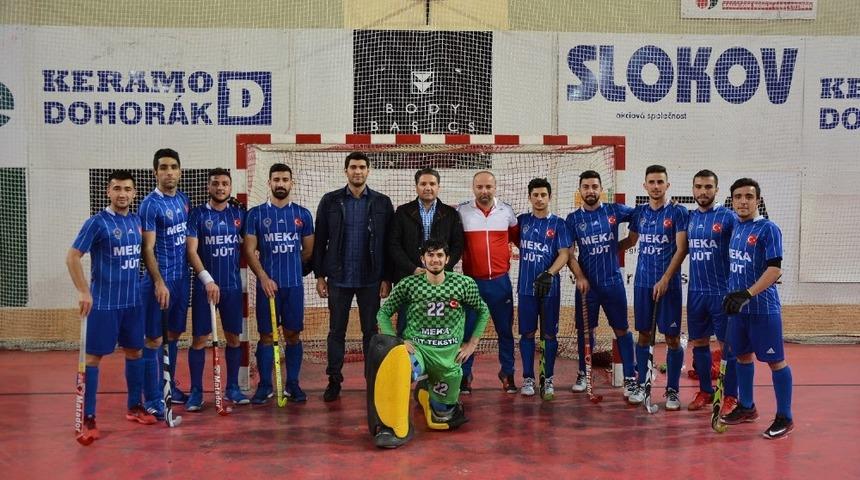 Gaziantep Polisg&uuml;c&uuml; Spor Hokey Takımı T&uuml;rkiye Şampiyonu Oldu