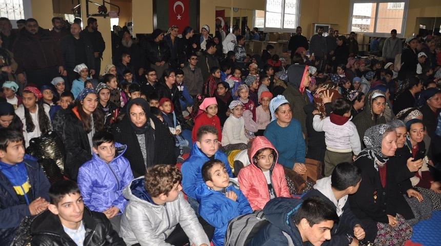 &Ccedil;ocuklara imeceyle hediye