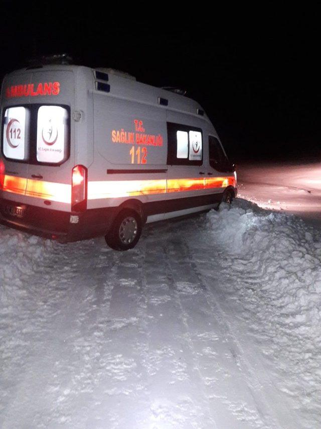 Sağlık ekipleri, k&uuml;rekle yol a&ccedil;ıp hastaya ulaştı 1