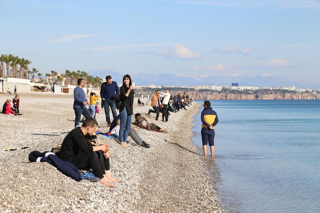 Antalya'da Aralık ayında deniz keyfi 