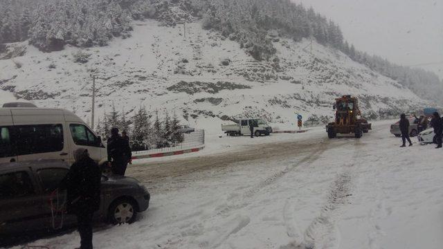 Şarampole devrilen iş makinesinin operatörü öldü