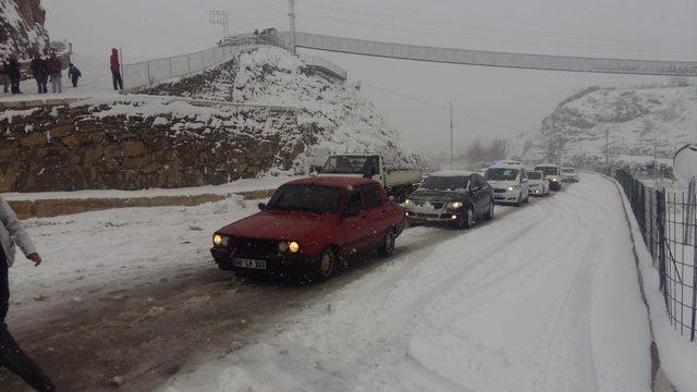 Şarampole devrilen iş makinesinin operatörü öldü