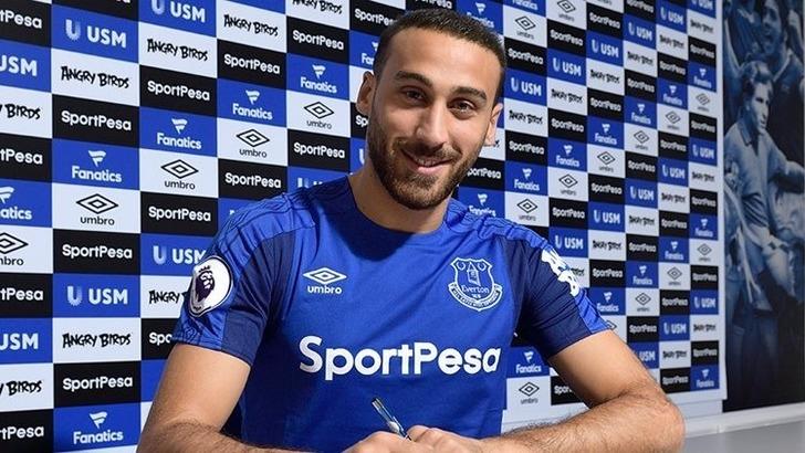 Milli futbolcu Cenk Tosun için Fiorentina iddiası G4