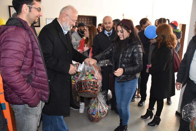 Metro işçilerinden İZBAN işçilerine jest