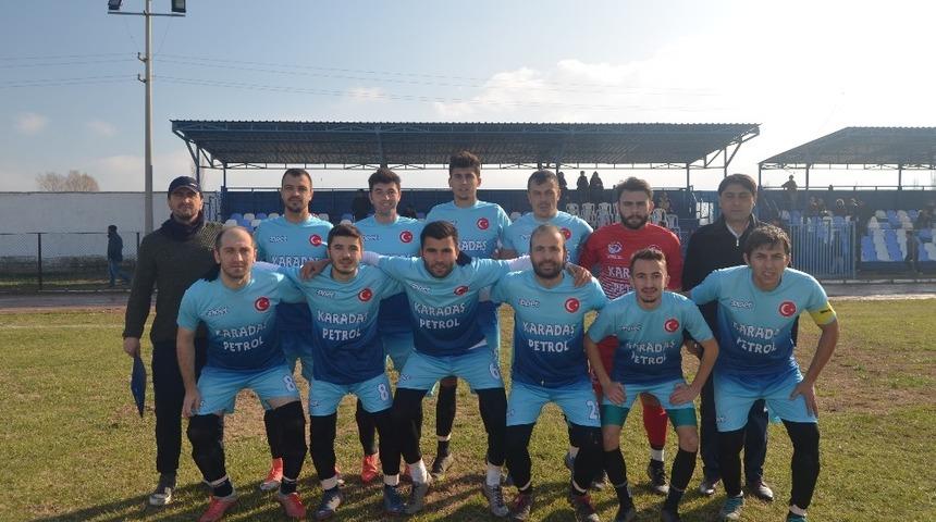 Selendi Belediyespor Play-Off yolunda yara aldı