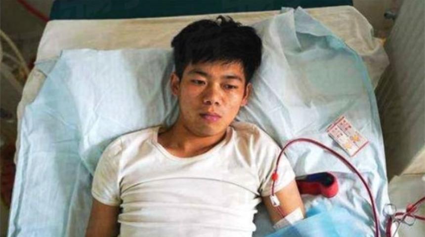 7 yıl önce iPhone almak için böbreğini satmıştı! Şimdiki hali inanılmaz