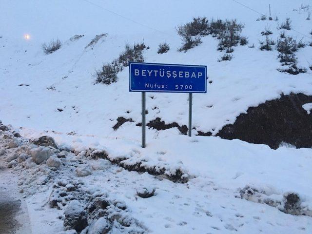 Beytüşşebap ve Uludere’de okullara kar tatili