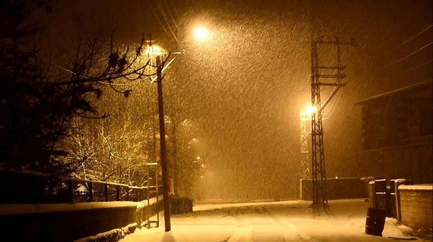 Tatvan, Ahlat ve Adilcevaz&rsquo;da eğitime kar engeli