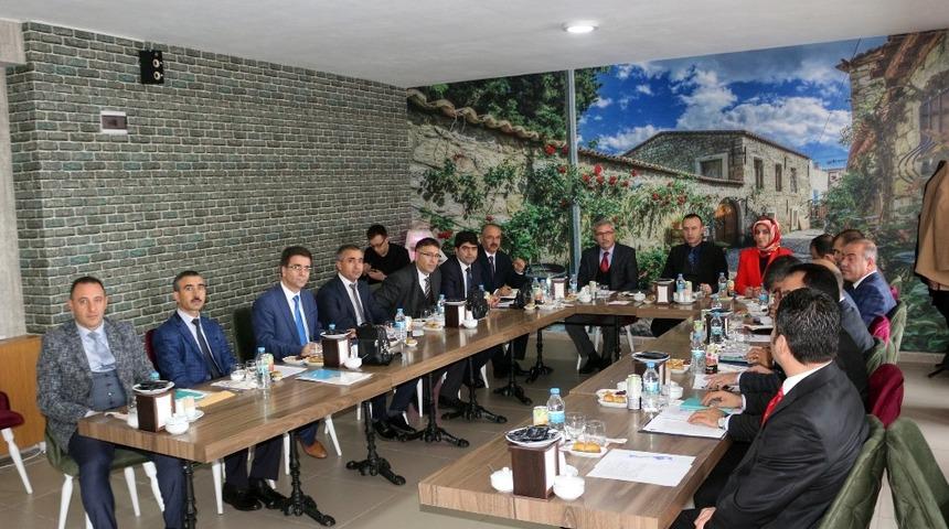Tutak&rsquo;ta &ldquo;İl&ccedil;e Milli Eğitim M&uuml;d&uuml;rleri&rdquo; toplantısı