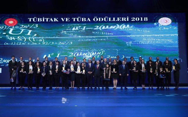 Doç. Dr. Öçsoy’a, TÜBA Üstün Başarılı Genç Bilim İnsanı Ödülü verildi