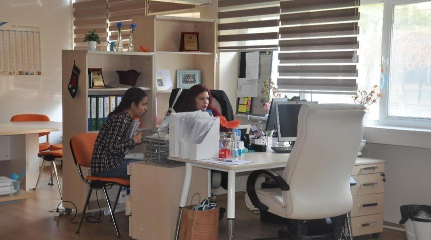 Egeliler bu laboratuvarlarda yetişiyor