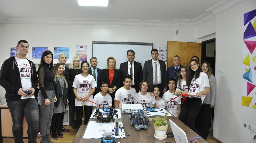 GKV &Ouml;zel Liseleri Robotik-Kodlama at&ouml;lyesi a&ccedil;ıldı